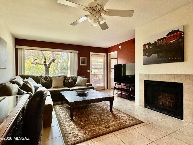 Building Photo - 5855 N Kolb Rd