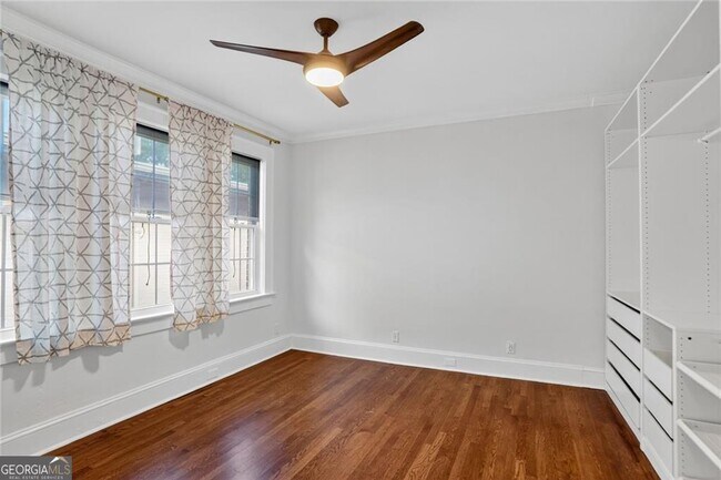 Building Photo - 824 Greenwood Ave NE