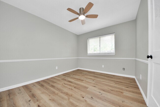 Building Photo - 22303 Acorn Chase Dr