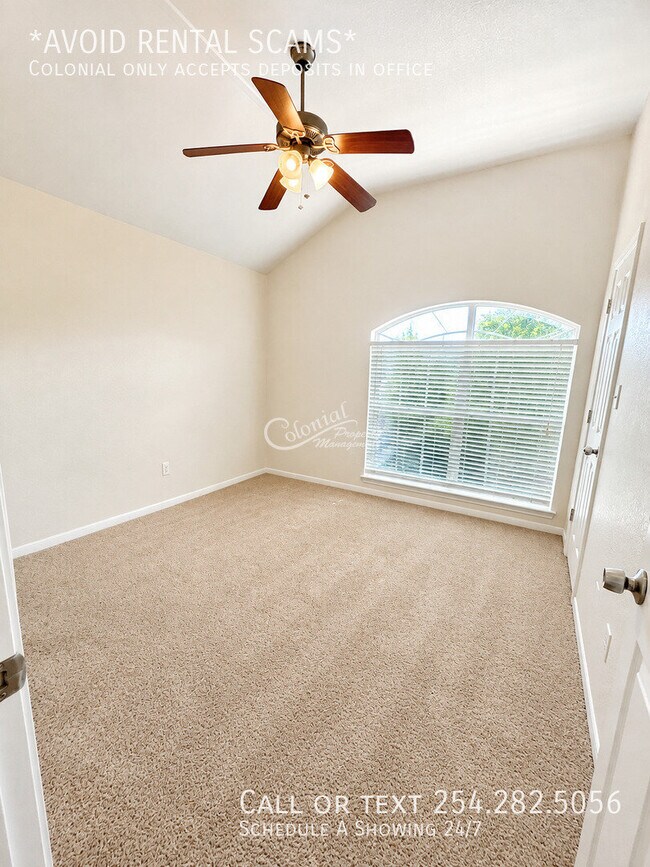 Building Photo - 2405 Wisteria Ln