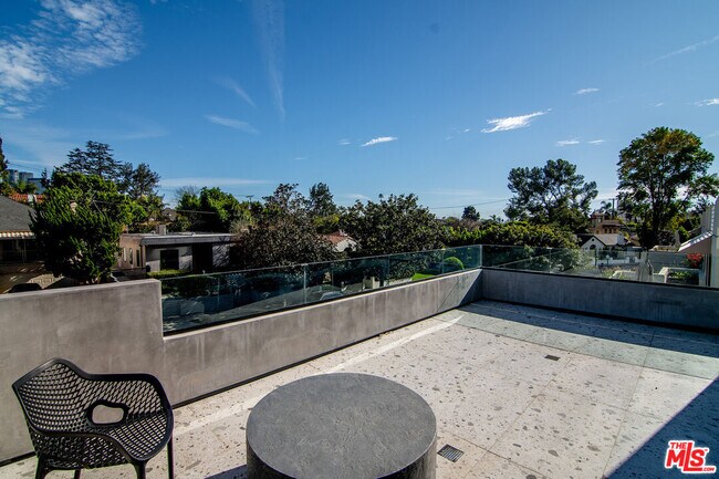 Building Photo - 10563 Ashton Ave