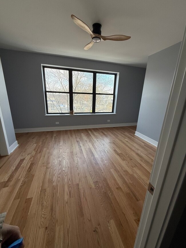 Building Photo - 2157 N Western Ave