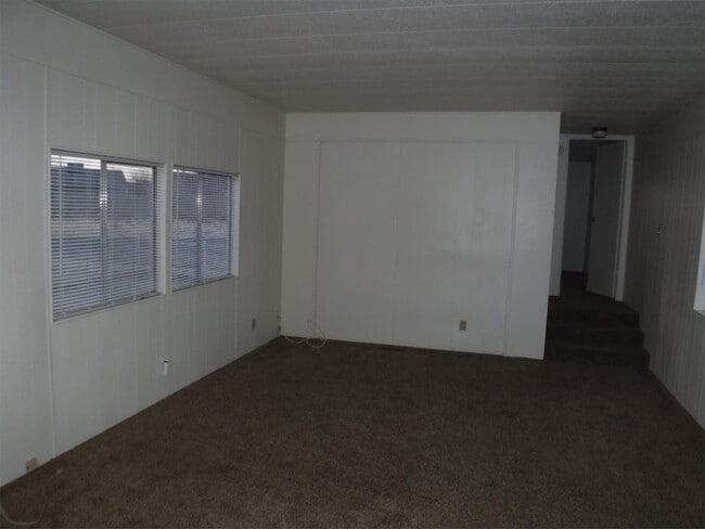 Building Photo - 1396 Prairiegrass Rd