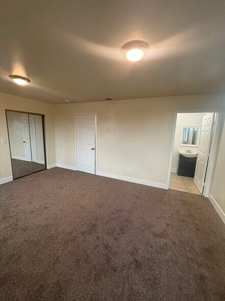 Building Photo - 232 W 91st St