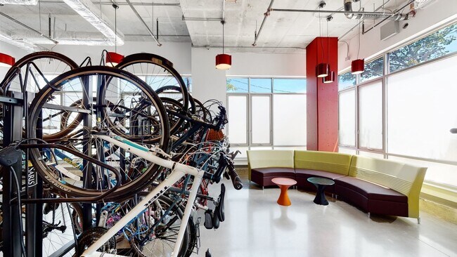 Building Photo - 180 Telford St