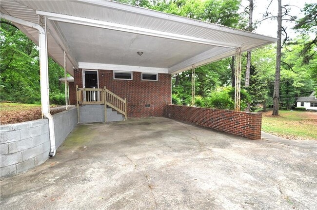 Building Photo - 486 Pegg Rd SW
