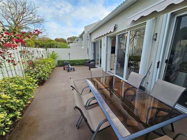 Building Photo - 4523 NW 98th Ave