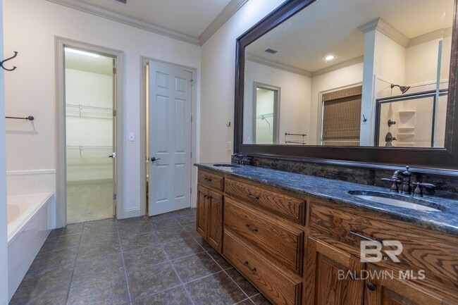 Building Photo - 33151 Shinnecock Ln