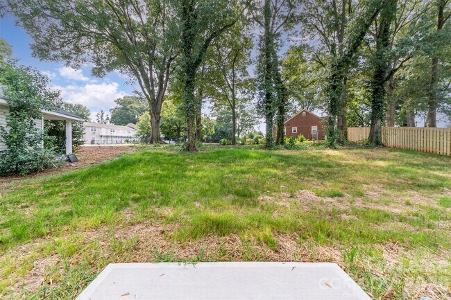 Building Photo - 3715 Davis Ave