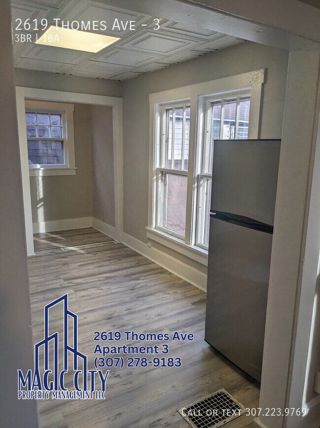 Building Photo - 2619 Thomes Ave