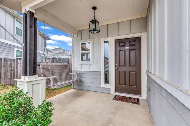 Building Photo - 10825 Blacket Dr