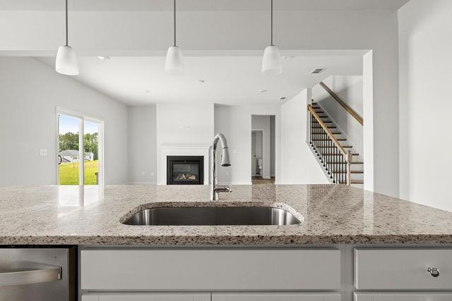 Building Photo - 712 Hedwig Dr
