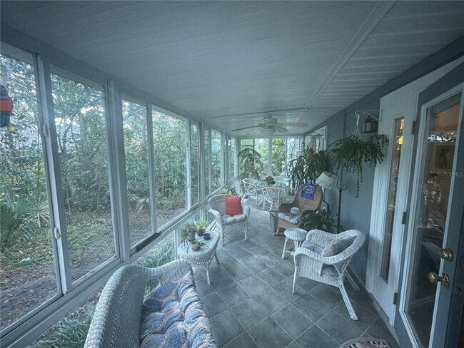 Building Photo - 324 NW 48th Blvd