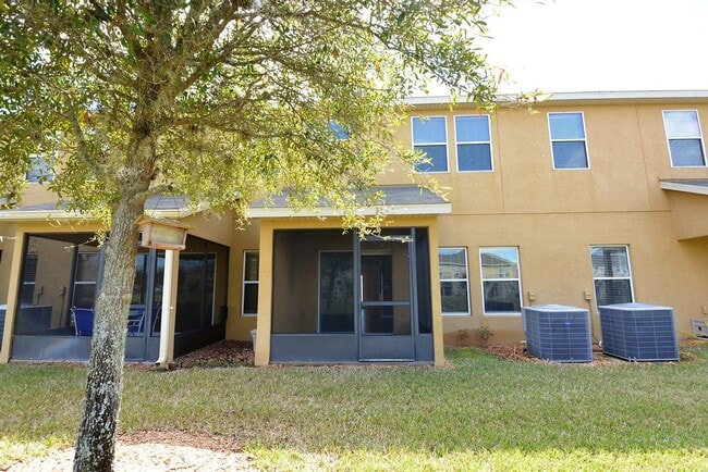 Building Photo - OVIEDO 3br 2.5ba townhome in Arborview Par...
