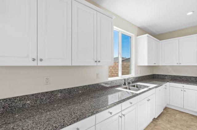 Building Photo - 34406 Dara Ct