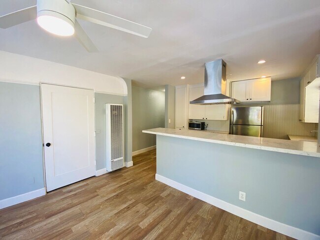 Building Photo - Charming 1 Bedroom North Park Apartment! Assigned Garage! Patio! In Unit Wash/Dryer!