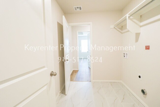Building Photo - 4 Bed 3 Bath New Construction Simmons Home at Pine Valley Ranch