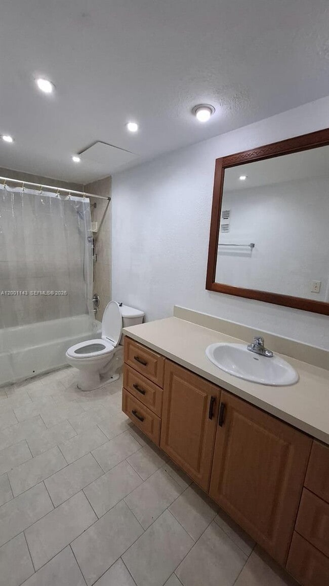Building Photo - 6950 Miami Gardens Dr