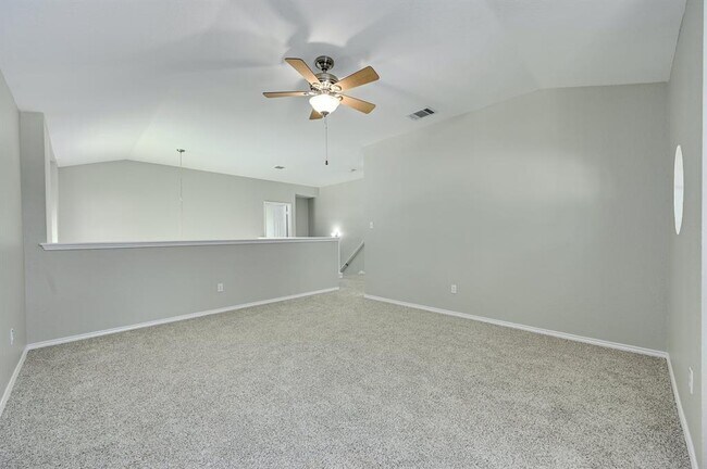 Building Photo - 15316 Ecorio Dr