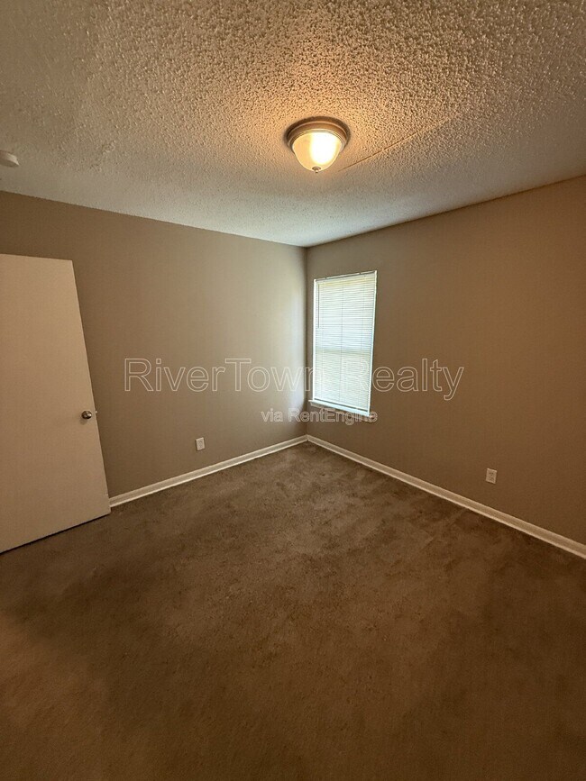 Building Photo - 3386 Spring Water Cove