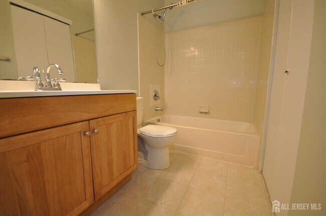 Building Photo - 8020 Tamarron Dr