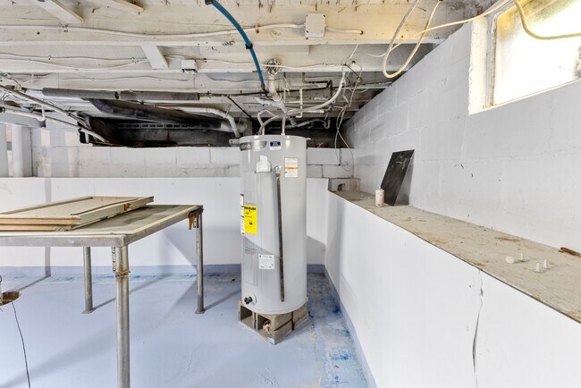 Building Photo - 77 Luka Rd