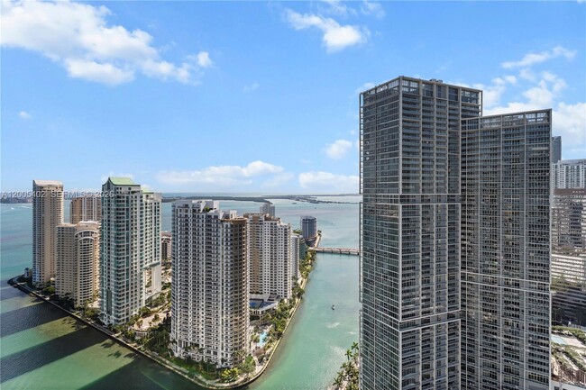 Building Photo - 300 Biscayne Blvd Way