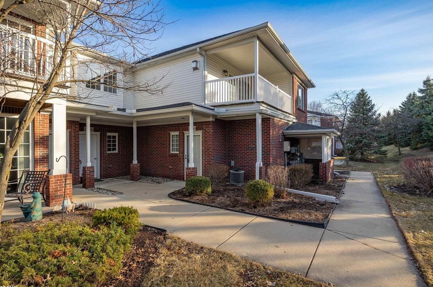 Building Photo - 14230 Moravian Manor Cir