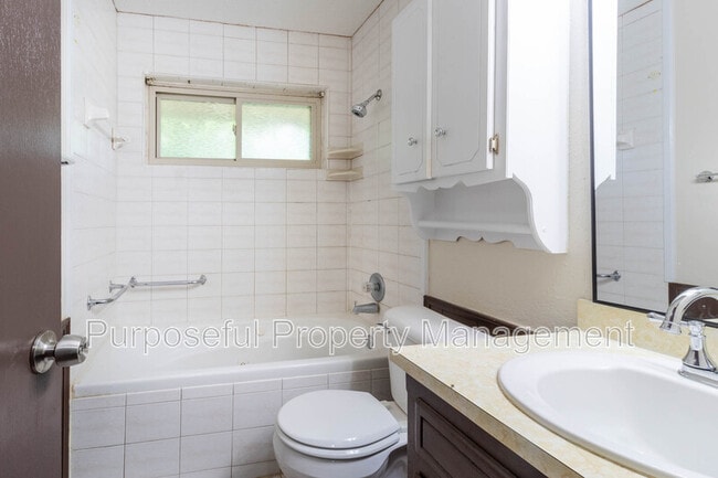 Building Photo - 9317 N Sherwell Dr