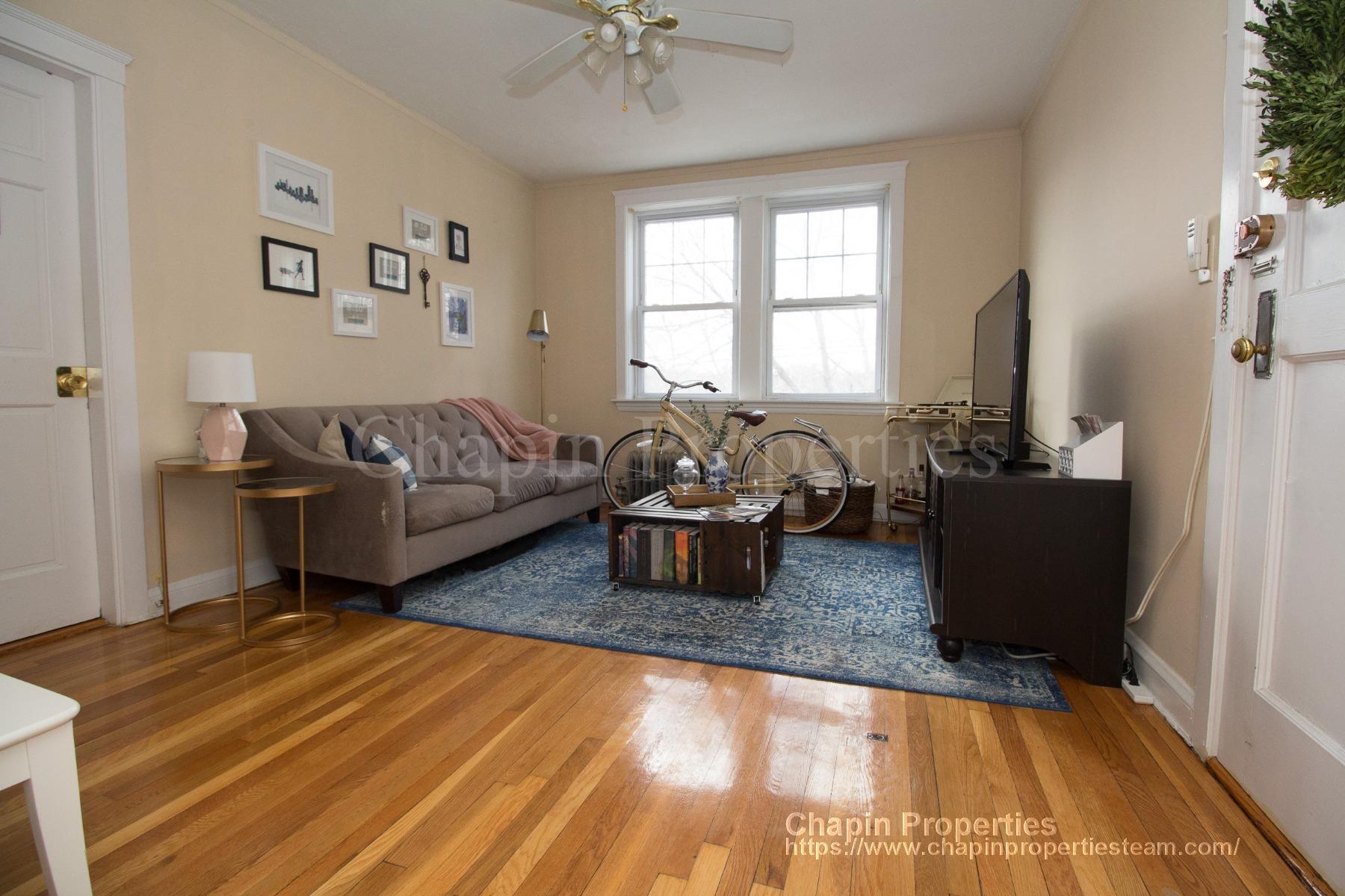 Building Photo - 187 Kent St