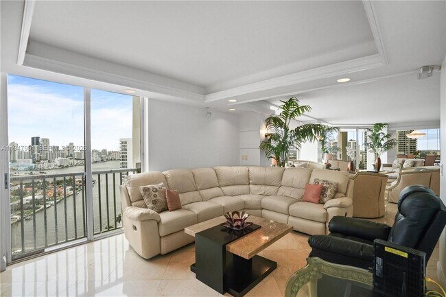 Building Photo - 19355 Turnberry Way