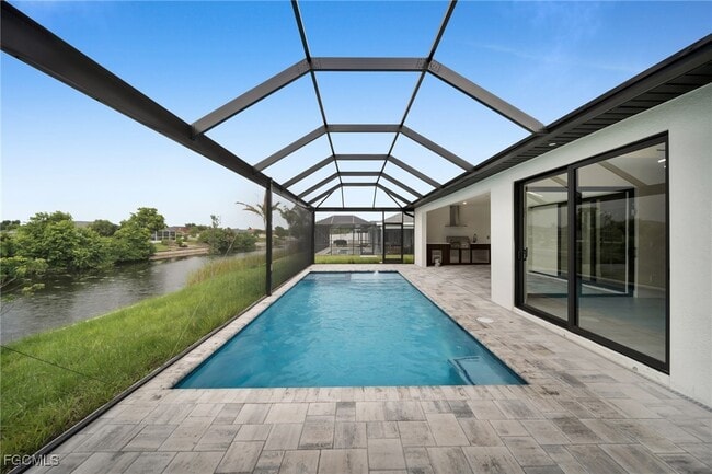 Building Photo - 3435 SW 8th Ct