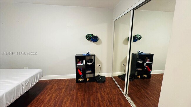 Building Photo - 7226 SW 94th Pl