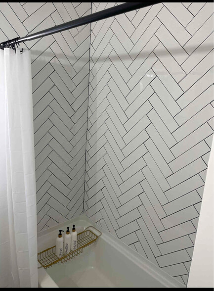 Building Photo - 1453-1453 Fisher Ln