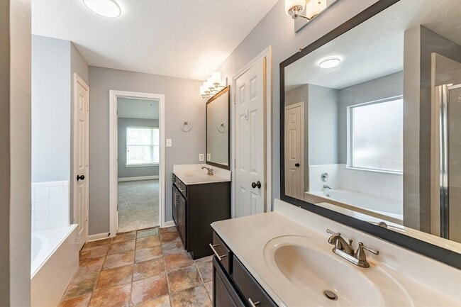 Building Photo - 3227 Candlepine Dr