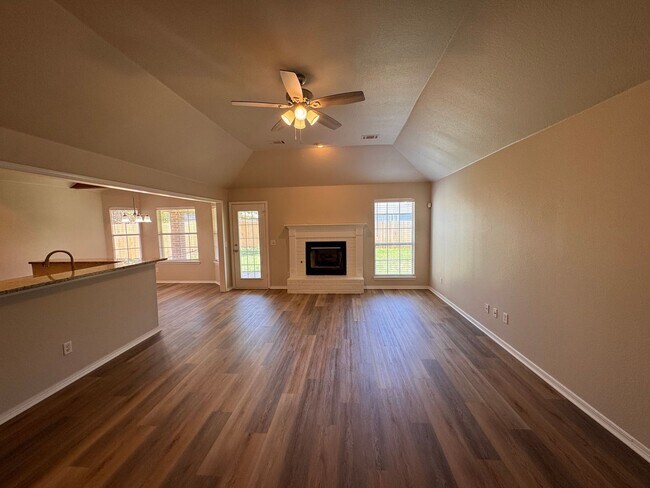 Building Photo - 3 Bedroom 2 bath Bixby Schools