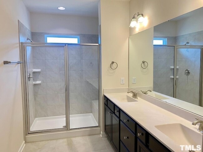 Building Photo - 1116 Finch Ct