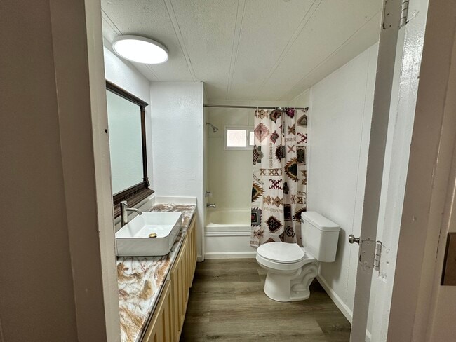 Building Photo - 44826 Orpington Ave