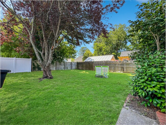Building Photo - 241 Sandpiper Dr