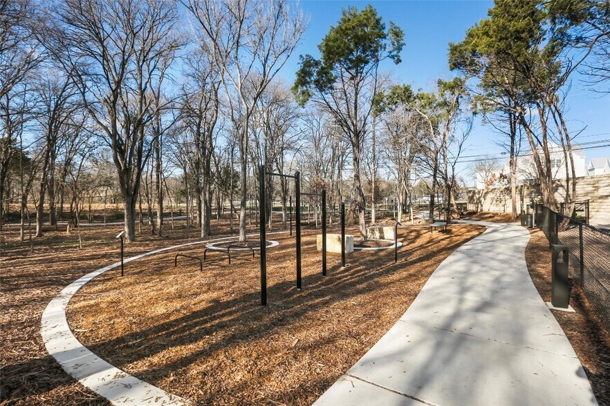 Building Photo - 4801 Springdale Rd