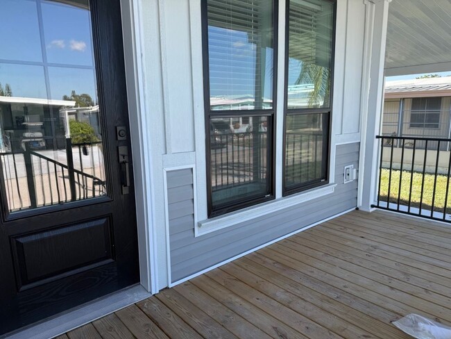 Building Photo - 485 Sandalwood Ln