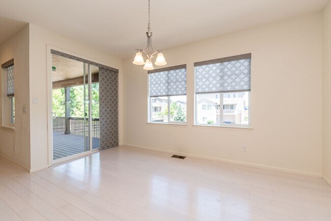 Building Photo - Beautiful 4 Bed, 3.5 bath home in SE Fort Collins