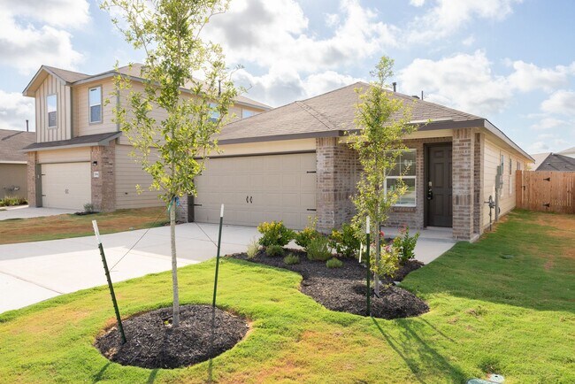 Building Photo - Beautiful 3 Bed Home in Preserve at Medina | Granite Counters, Covered Patio & Community Amenities