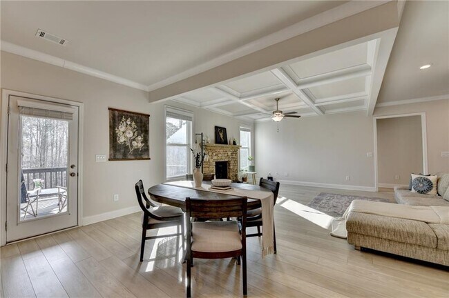 Building Photo - 1561 Branthaven Ln
