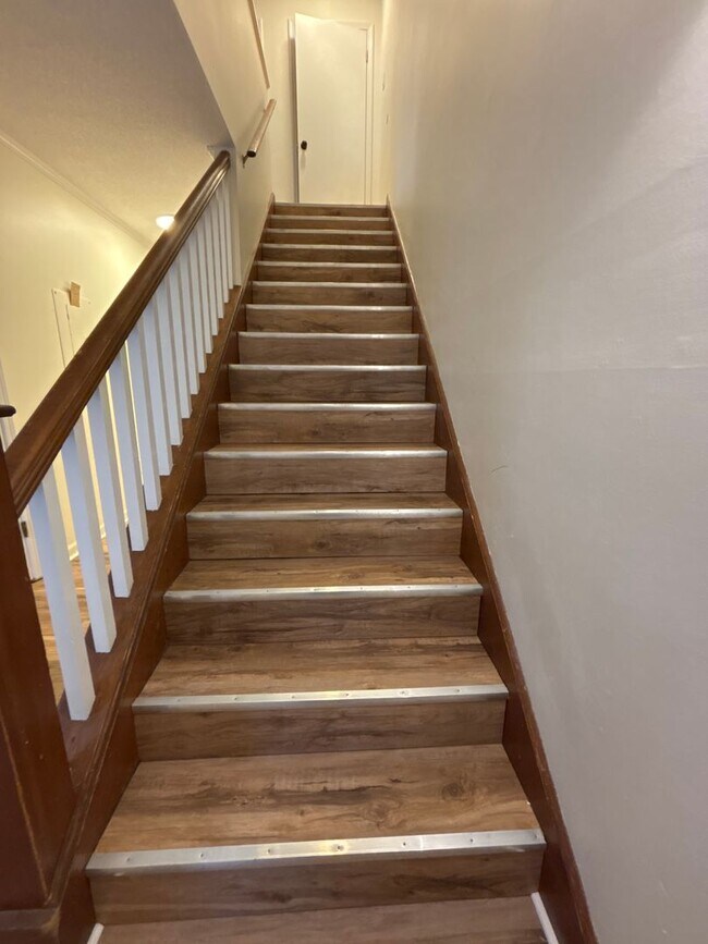 Building Photo - 00402