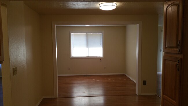 Building Photo - 3617 Silverstone Dr NE