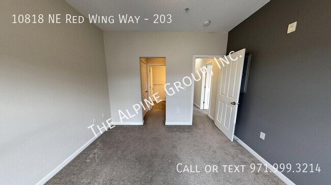 Building Photo - 10818 NE Red Wing Way