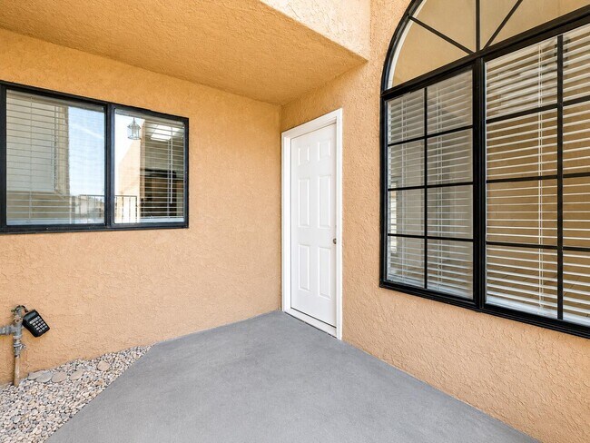 Building Photo - 31601 Avenida Maravilla