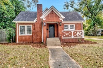 Building Photo - Charming 3 Bedroom Home in Historic District