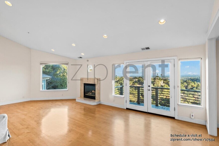 Building Photo - 135 Montalvo Rd